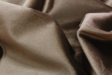 Amber. 32 цвета. Выделка: Бархат. Состав: 60% Хлопок, 40% Вискозa. Ширина - 140см.