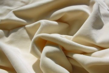 Velvet Anka. 32 цвета. Выделка - бархат. Ширина - 140см. Состав: 100% полиэстер.