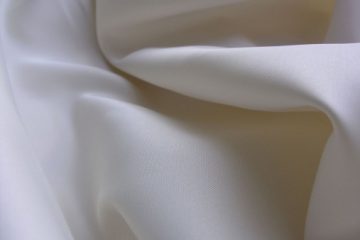 Classic Saten. 26 цветов. Выделка - сатин. Высота - 290см. Состав: 100% полиэстер.